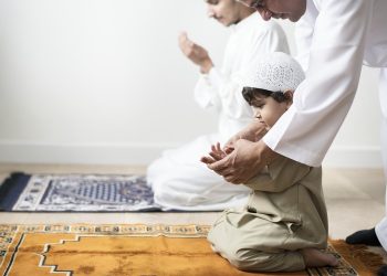 Kapan Waktu yang Tepat untuk Membiasakan Anak dalam Beribadah?