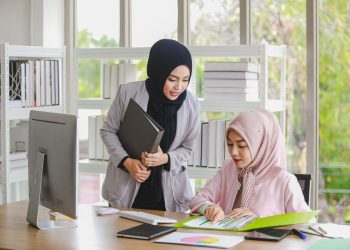 Bisakah Wanita Millenial Saat Ini Menjadi Mar’atus Sholihah? 