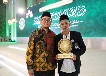 Ach. Farhan dari Pondok Pesantren Darul Ulum Banyuanyar Raih Juara 3 di MHQ King Abdul Aziz Internasional