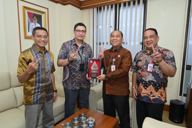 GM Witel Jakarta Inner Dampingi EVP Telkom Regional II dalam Kunjungan ke Kantor Wali Kota Jakarta Barat