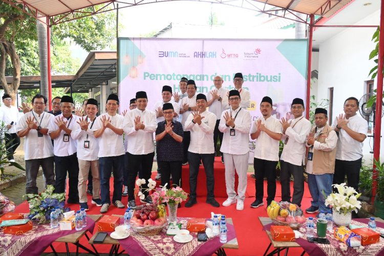 GM Witel Jakarta Inner Hadiri Upacara dan Prosesi Kurban 1446 H di Masjid Al-Ihsan