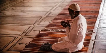 Menggugat Klaim Wali Tidak Harus Beribadah