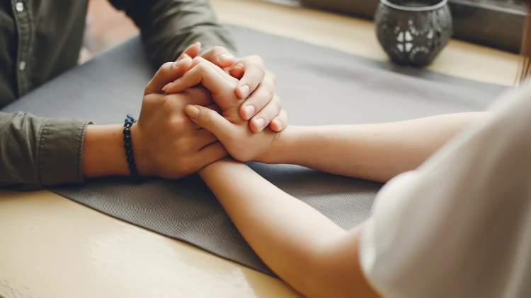 Dekonstruksi Perilaku Hubungan Premarital Tanpa Orientasi Kelekatan Permanen