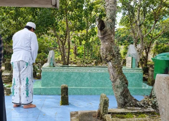 Semerbak dari Pesarean Sang Guru Mursyid Tarekat an-Naqsyabandiyah, Syekh Abdul Adzim al-Maduri an-Naqsyabandi